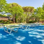 Marina Club 2* 코골렝