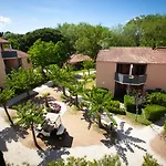 Marina Club