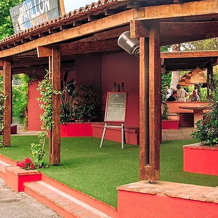 Marina Club Hotel