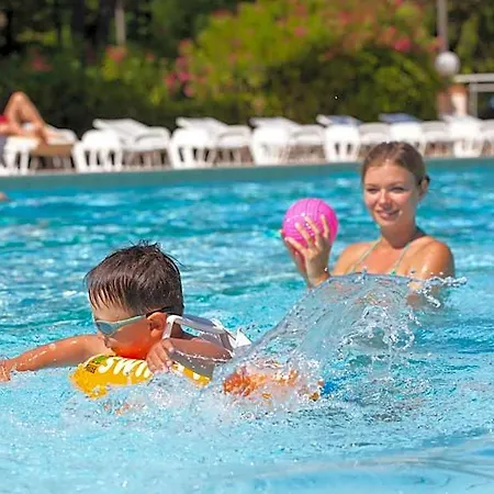 Marina Club Hotel