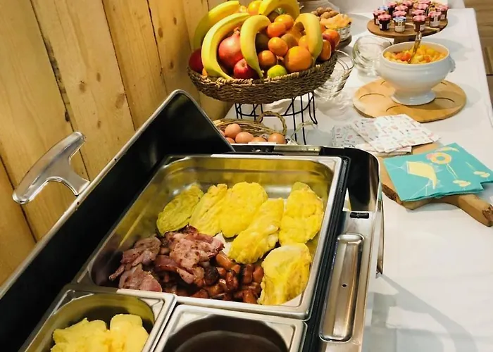 Marina Club Hotel 2*