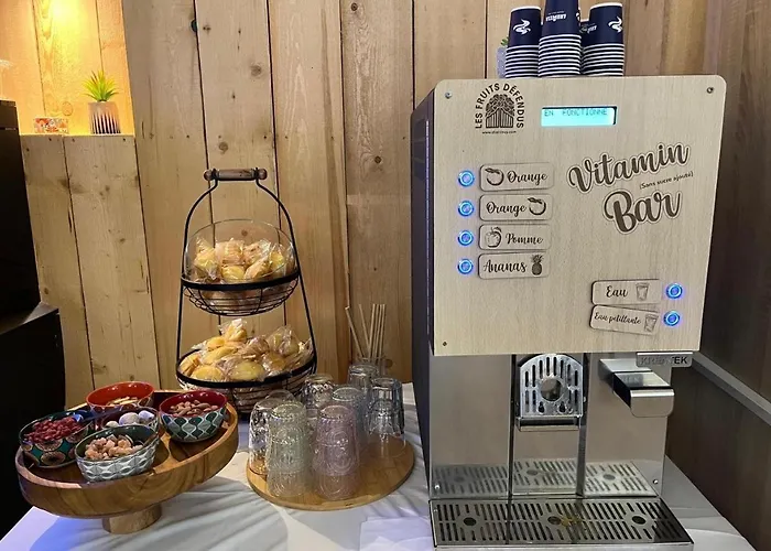 Marina Club Hotel 2*