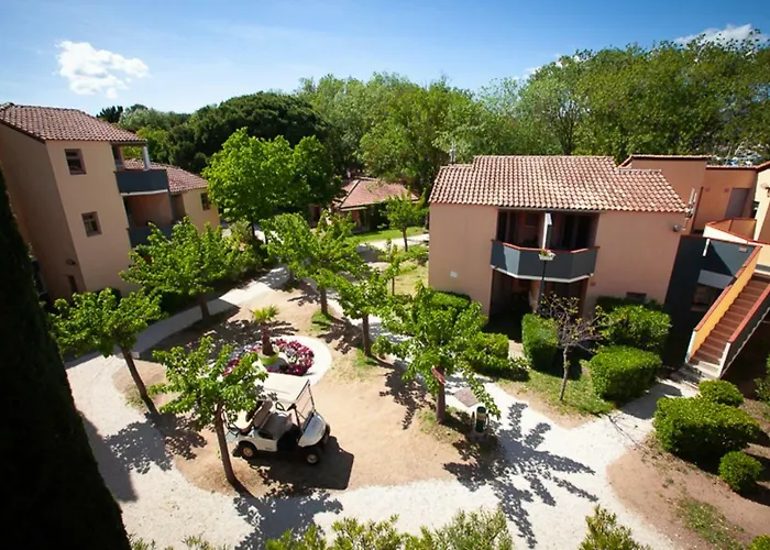 Marina Club